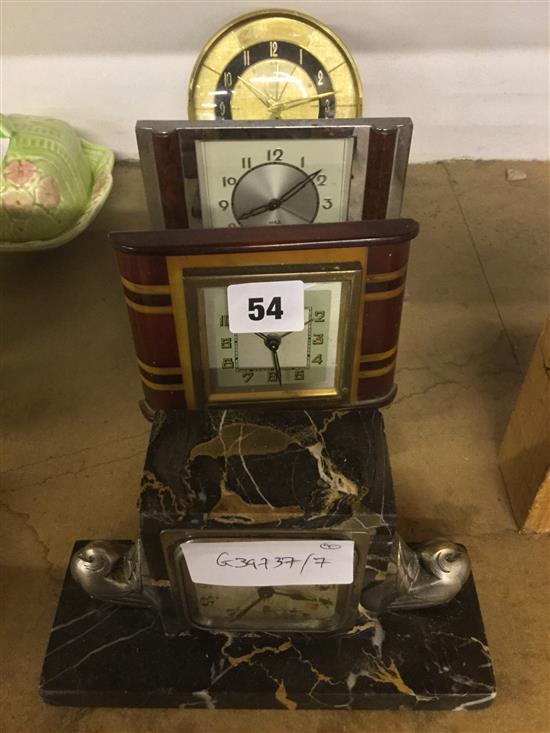 4 small Deco clocks